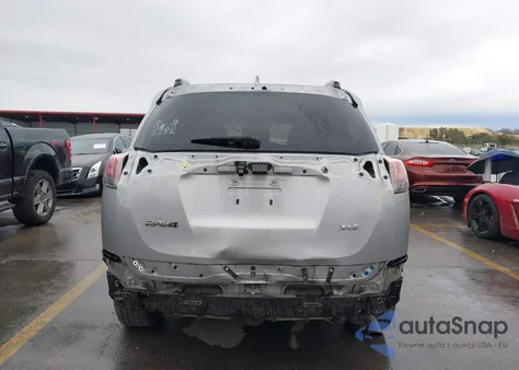 2017 Toyota Rav4 Xle z USA, uszkodzony, nr VIN 2T3WFREV6HW349480